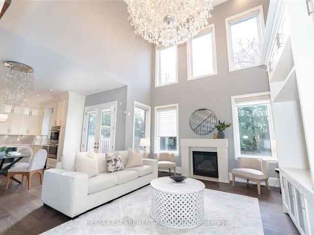 Gorgeous 4-Bedroom Detached Home in Bronte Oakville