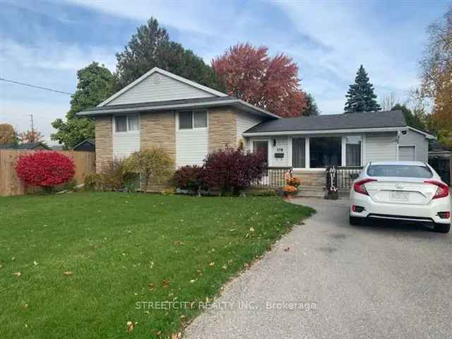 House For Sale in St. Thomas, Ontario