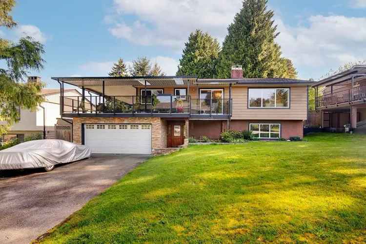 6 Bedroom Home with NW Views Huge Deck and Private Suite