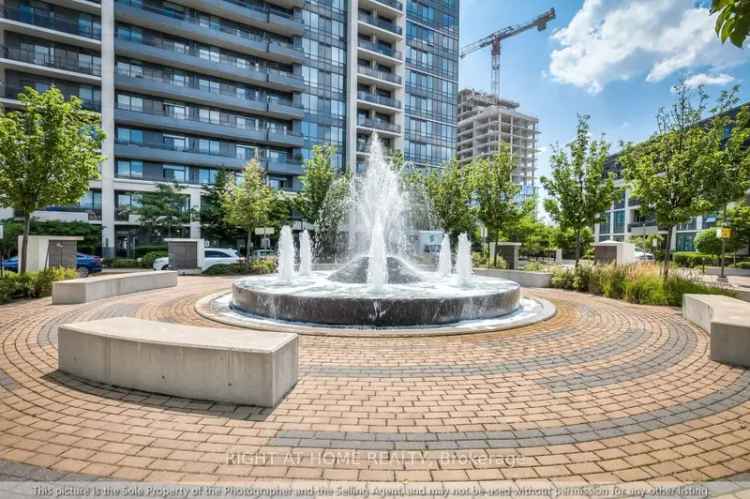 Condo For Sale in 85, North Park Road, Vaughan, Ontario