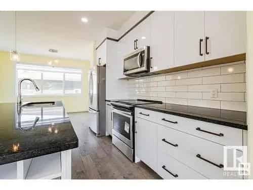 Allendale Half Duplex with Legal Suite - 3 Bed, 2 Bath