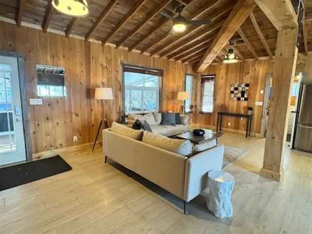 Lakefront Bungalow in Lefroy - Updated Kitchen, 3 Bedrooms, Private Beach