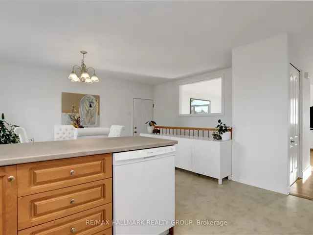 House For Sale in North Dundas, Ontario