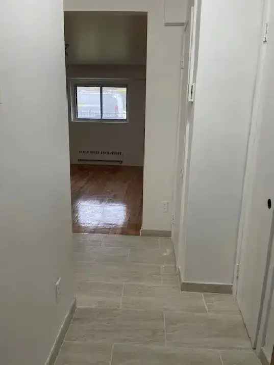 3 1 2 Basement Apartment For Rent Near Shopping