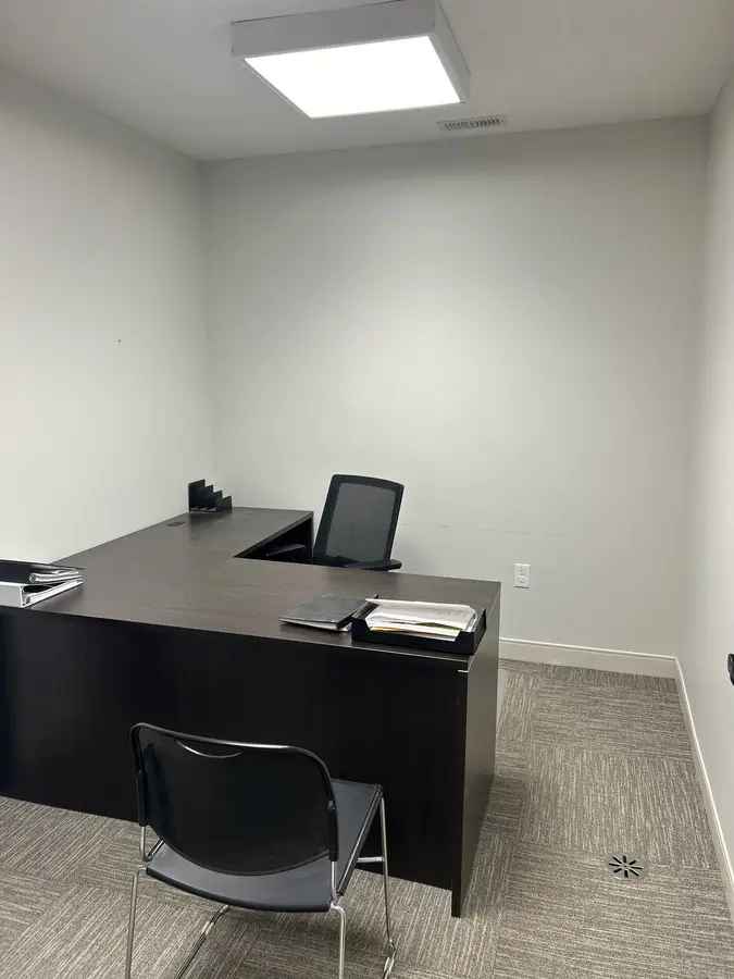 Newly Renovated Industrial Space 3100 sq ft