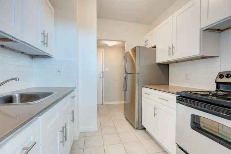 Rent Oshawa Apartment at Park Towers with Great Amenities and Accessibility