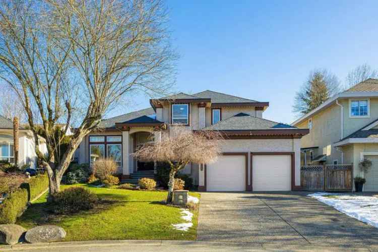 Luxury 5-Bedroom Family Home with Pool and Hot Tub