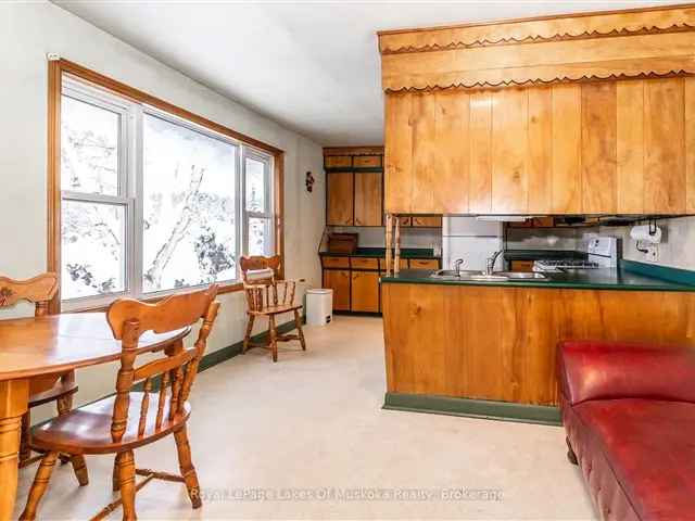 3 Bedroom Country Home Near Skeleton Lake