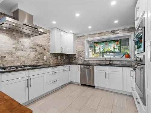 Luxury Lakeside Home 6 Beds 5 Baths Private Dock Pleasant Valley Nanaimo