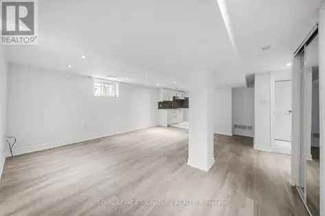 2 rooms apartment of 291 m² in Toronto