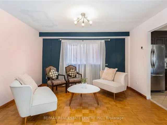 House For Sale in Brampton, Ontario