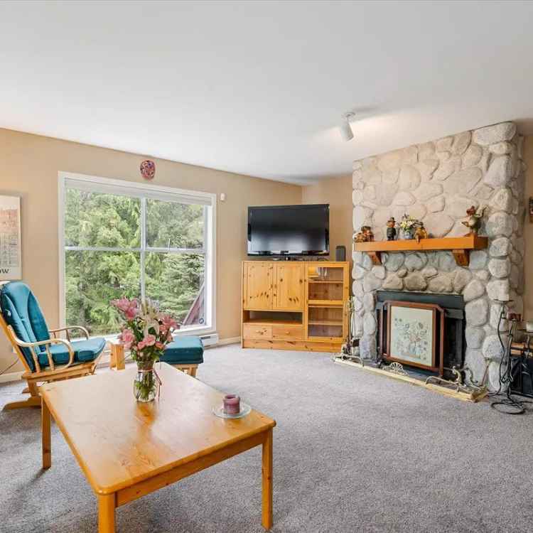 3-Level Townhouse near Eva Lake Park with Ski Access