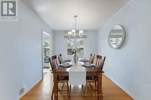 4-Bedroom Bungalow in Crystal Beach Ottawa Family Home