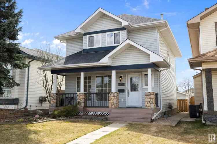 Spacious 2-Storey Home in Jackson Heights