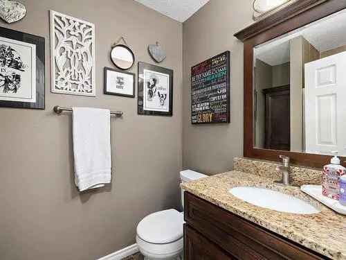 Updated 4-Bed Home in Wild Rose Edmonton