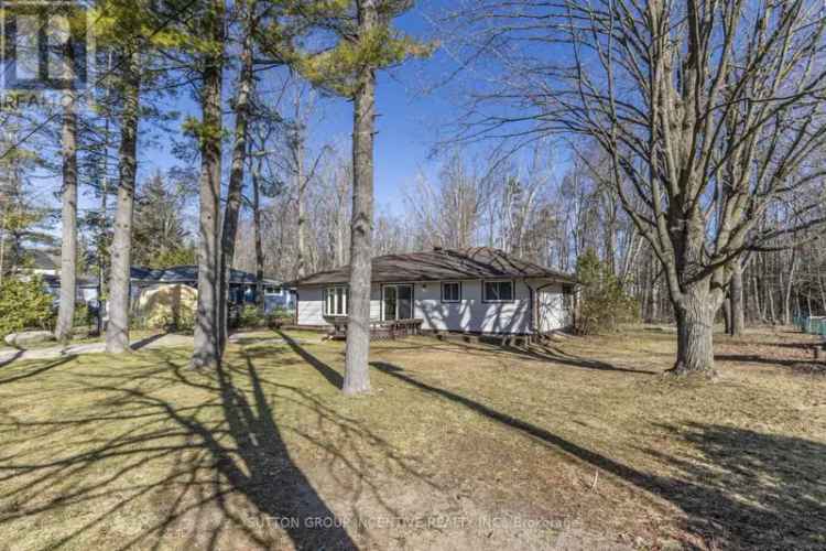 Spacious Bungalow w Deeded Beach Access Near Barrie