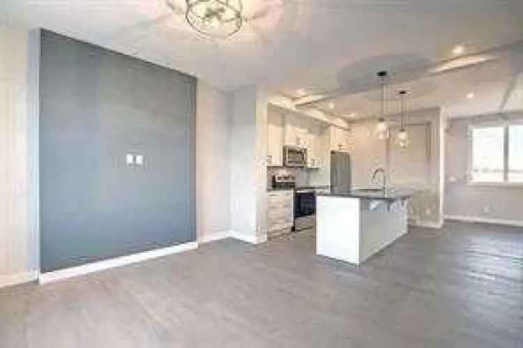 Townhouse For Rent in Airdrie, Alberta