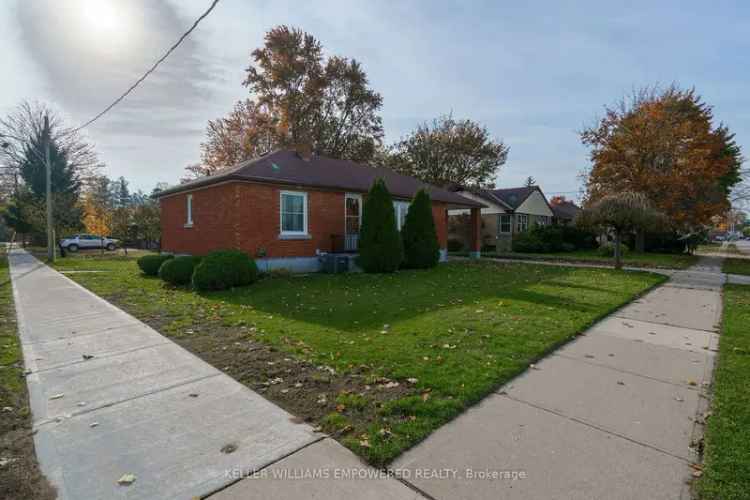 House For Sale in Strathroy-Caradoc, Ontario