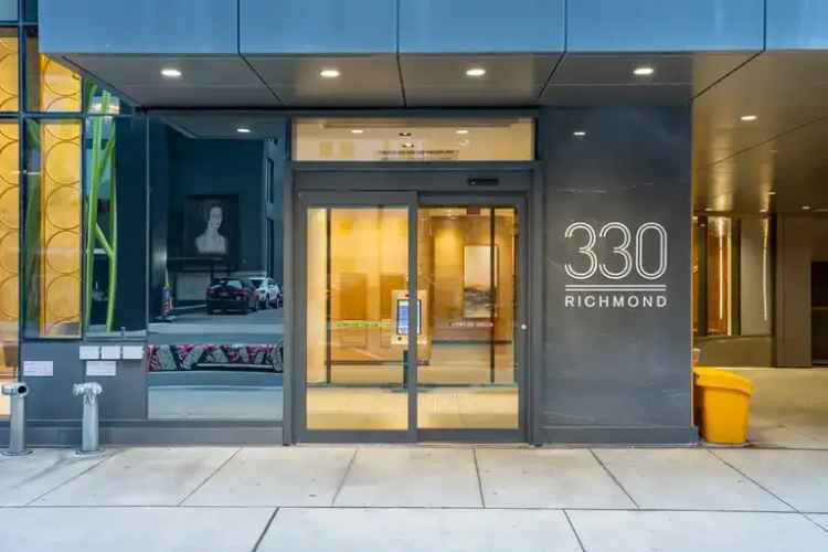 330 Richmond Street West -  in Toronto