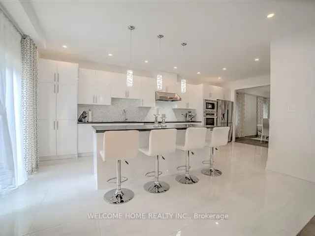 House For Sale in Bradford West Gwillimbury, Ontario