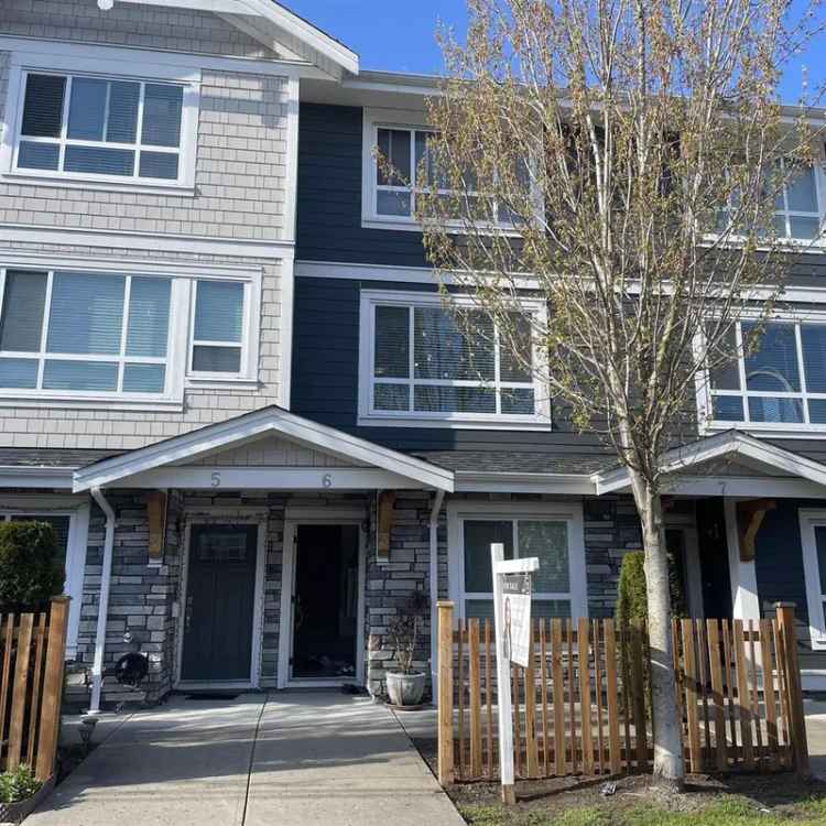 Langley City Townhouse for Sale 1308 sqft