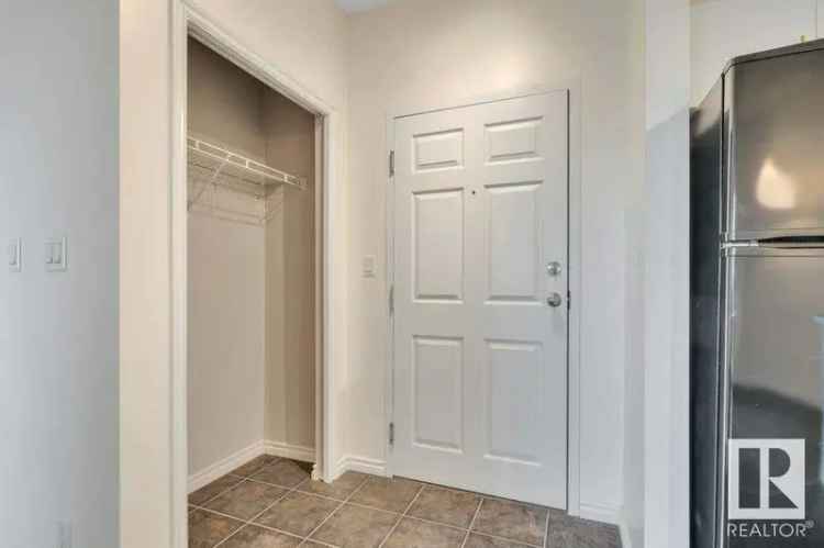 Downtown Edmonton Condo - 1 Bed 1 Bath near Oliver Square