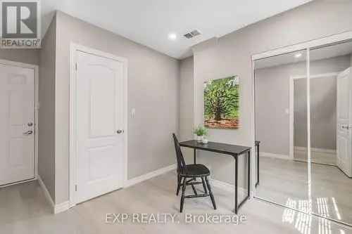 Kitchener Townhouse Near Google 4 Baths 2 Parking Spots