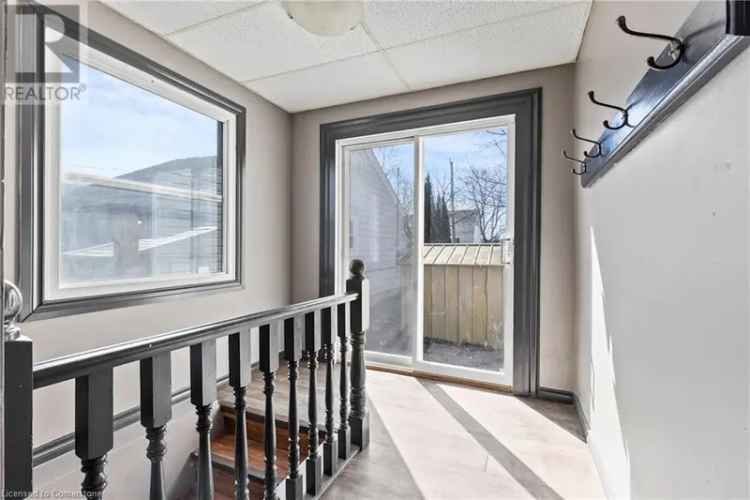 House For Sale in 18, Lancaster Avenue, St. Catharines, Ontario