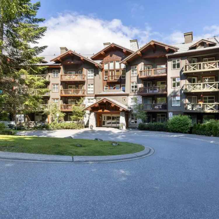 Cozy 1-Bedroom Condo in Lost Lake Lodge with High-End Finishes
