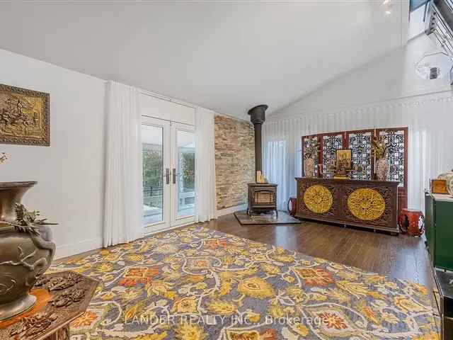 House For Sale in East Gwillimbury, Ontario