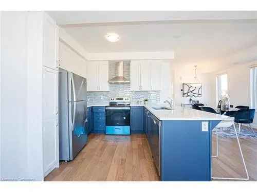 Luxurious 5 Bed 4 Bath Townhome in Churchill Meadows Mississauga