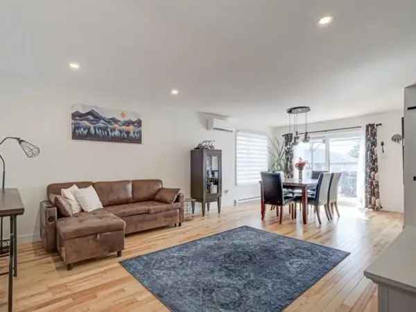 4 Bedroom Semi-Detached Bungalow Near Parks