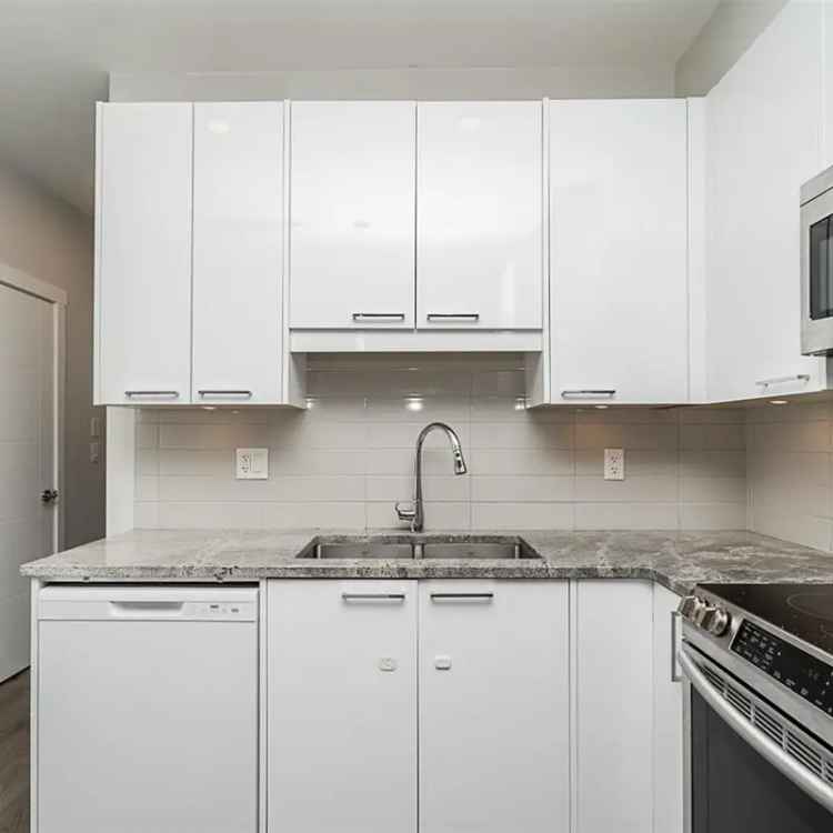 2 Bedroom + Den Corner Unit in Georgia West Langley