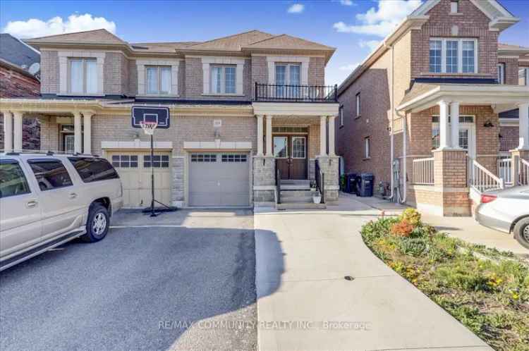 House For Sale in Brampton, Ontario