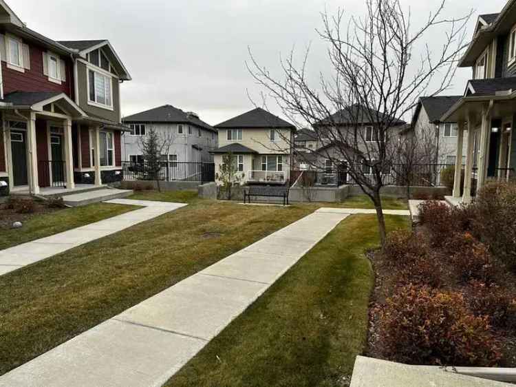 Townhouse For Rent in Calgary, Alberta