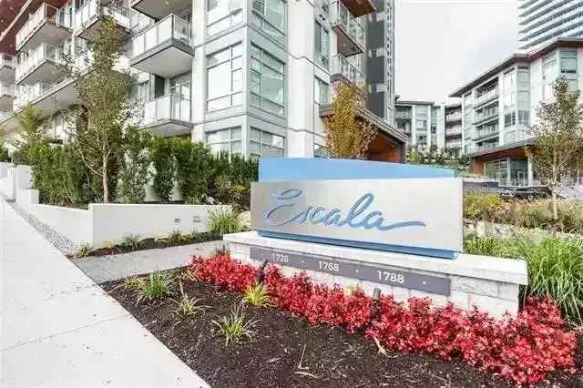 Rent furnished apartment in Burnaby with balcony and modern amenities