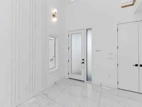 House For Sale in Laurel Edmonton