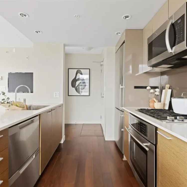 Kitsilano Penthouse  2 Beds 2 Baths Mountain Water Views