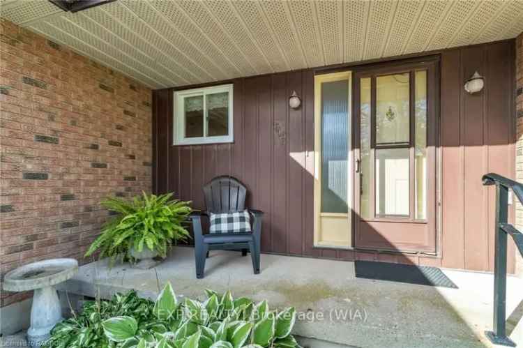 House For Sale in Wiarton, Ontario