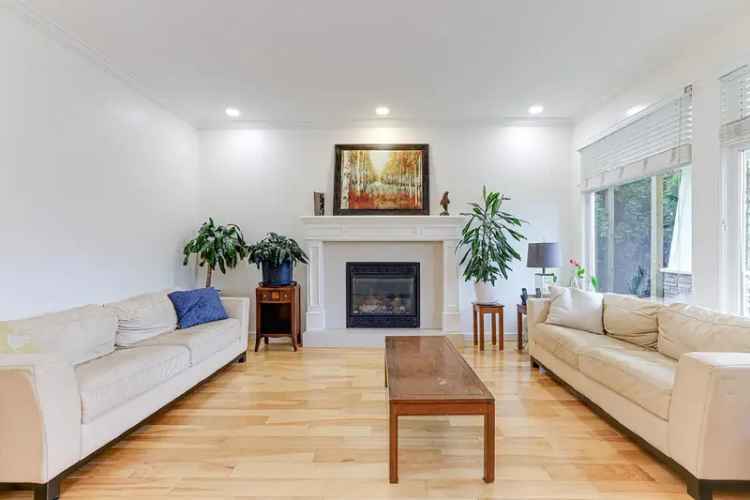 5 Bedroom Ladner Family Home Near Amenities