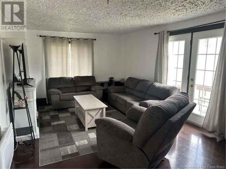 5 Bedroom Home with In-Law Suite - Ideal for Large Families or Rental Income