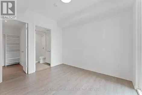 3 rooms apartment of 548 m² in Toronto