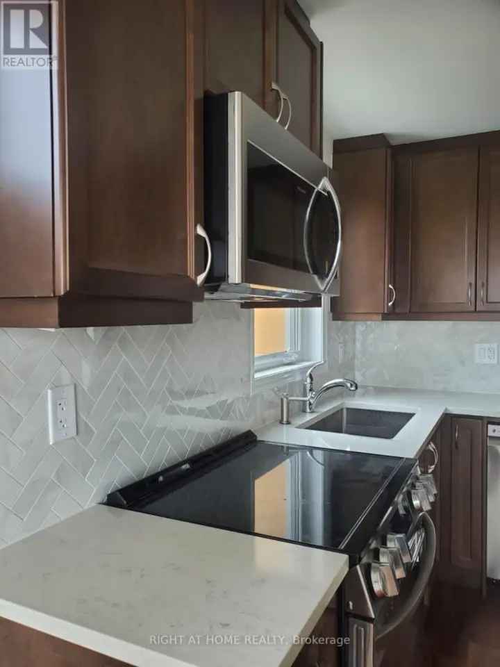 House For Sale in 2789, Eglinton Avenue East, Toronto, Ontario