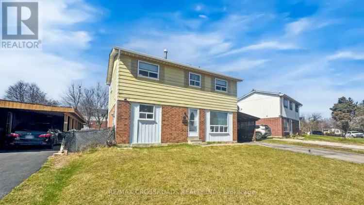 3 1 Bedroom Detached Home in Scarborough Freshly Painted
