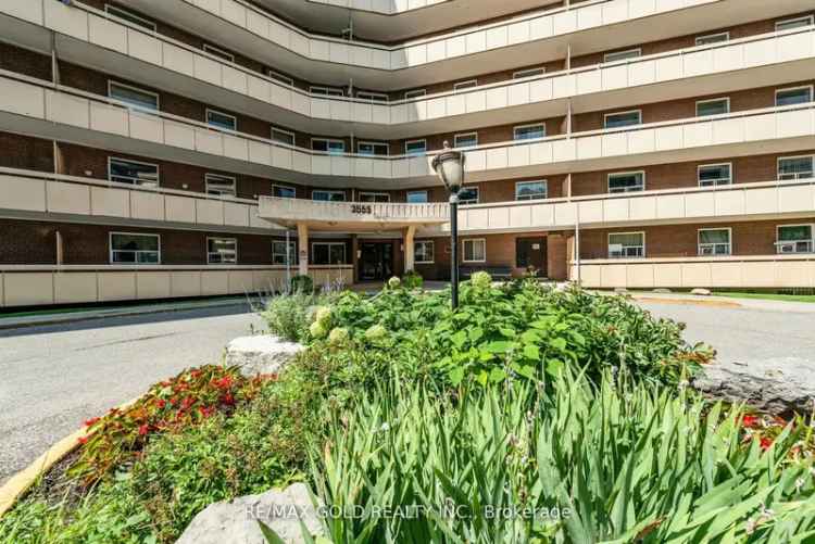 Condo For Sale in Mississauga, Ontario