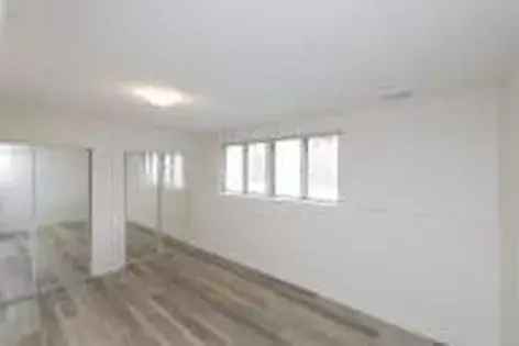 3 rooms apartment of 102 m² in Calgary