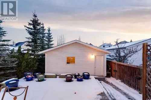 Tuscany Calgary Home for Sale - 3 Bed 3.5 Bath Eco-Friendly Detached Home