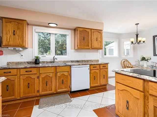 House For Sale in Greater Napanee, Ontario