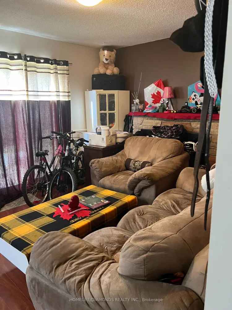 House For Sale in Belleville, Ontario