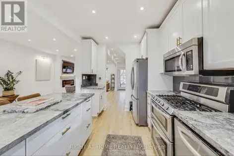 3 rooms house of 478 m² in Toronto